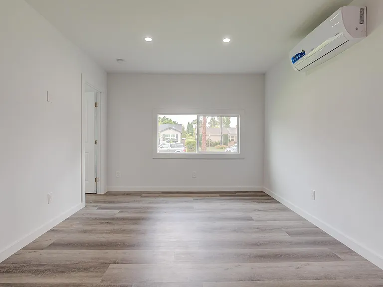 20650 Cantlay St — Photo 11