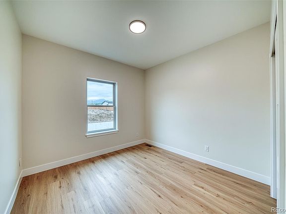 5th image of 10810 Engelmann Avenue