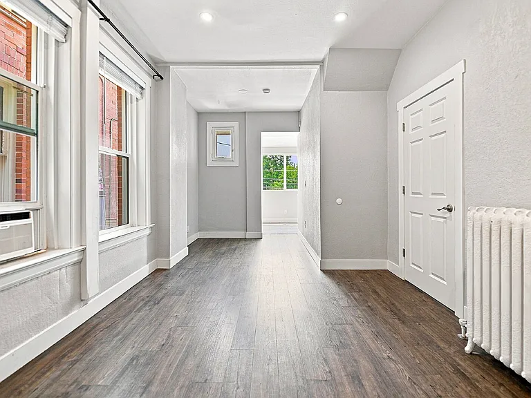 2124 E 17th Ave #5 — Photo 7