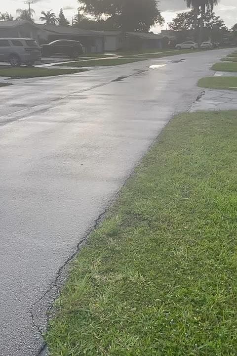 1st image of 609 S Crescent Dr #2