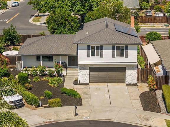 2nd image of 4608 Royal Garden Pl