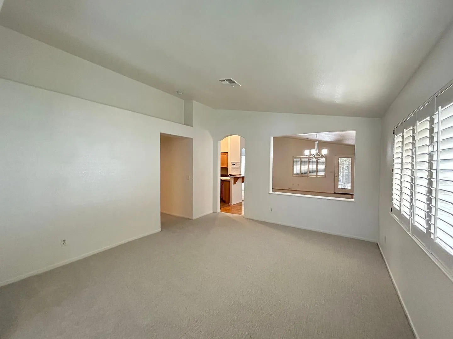 Cozy Single Story Home in Silverado Ranch! — Photo 3