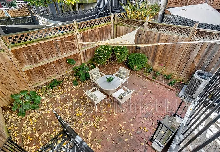 303 C St SE #A — Photo 19