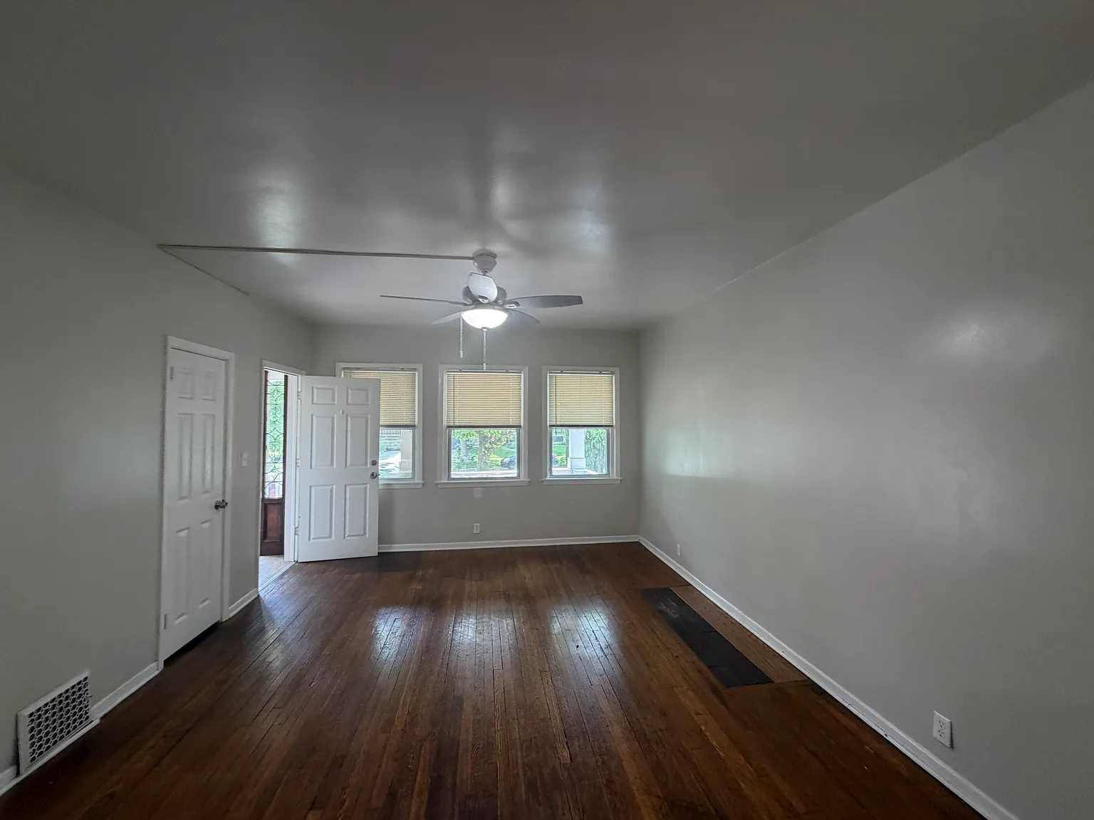 2 bed, 1150 sqft, $1,550 — Photo 3