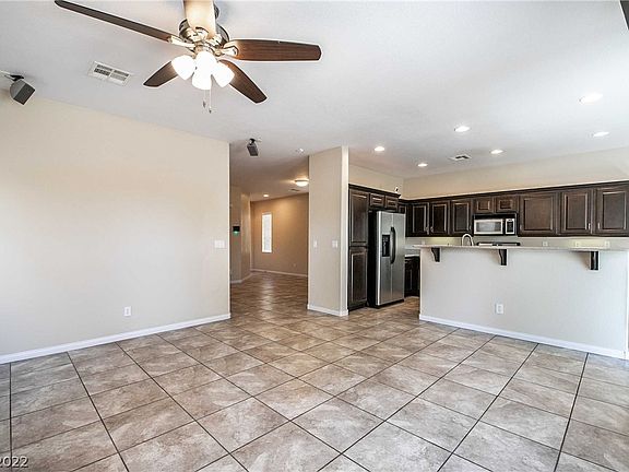 5th image of 5135 Sparkling Vine Ave
