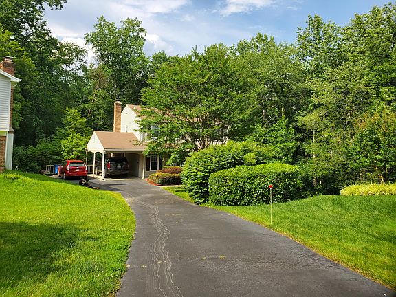 2nd image of 7771 Newington Woods Dr