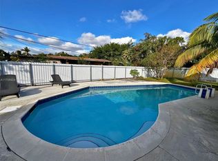 2421 SW 9th St, Fort Lauderdale, FL 33312