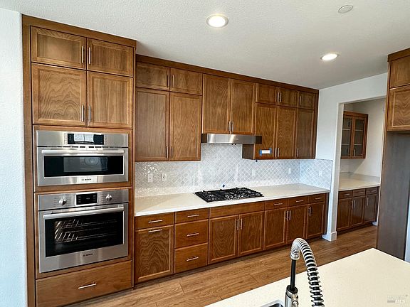 3rd image of 505 Merritt Street