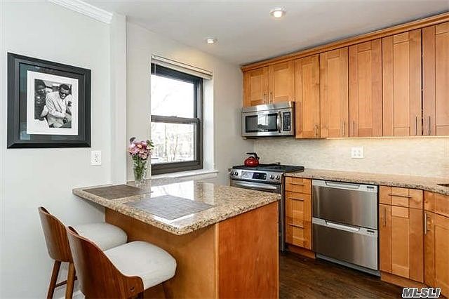1st image of 2 E Mill Dr APT 1D