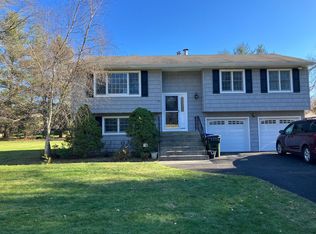 1 North Dr, Washingtonville, NY 10992