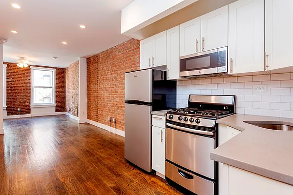 Rented by Compass | media 6