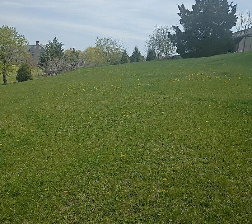 2nd image of 1112 Hollywell Ave #1