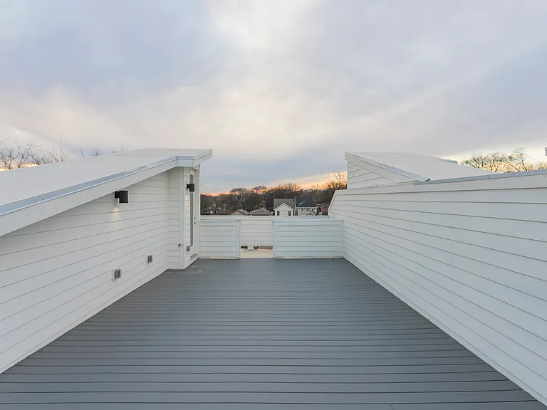 333 Douglas Ave — Photo 30