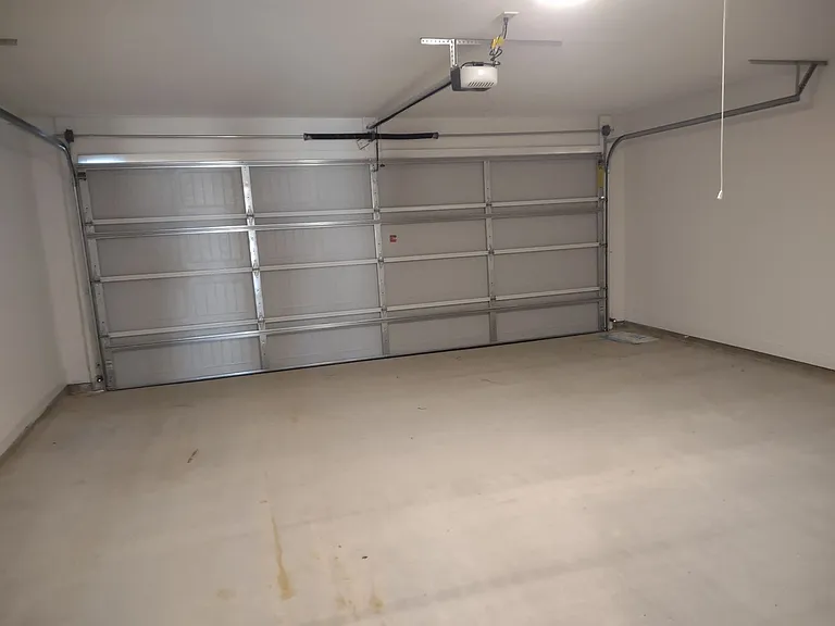576 Silver Hill Dr — Photo 26