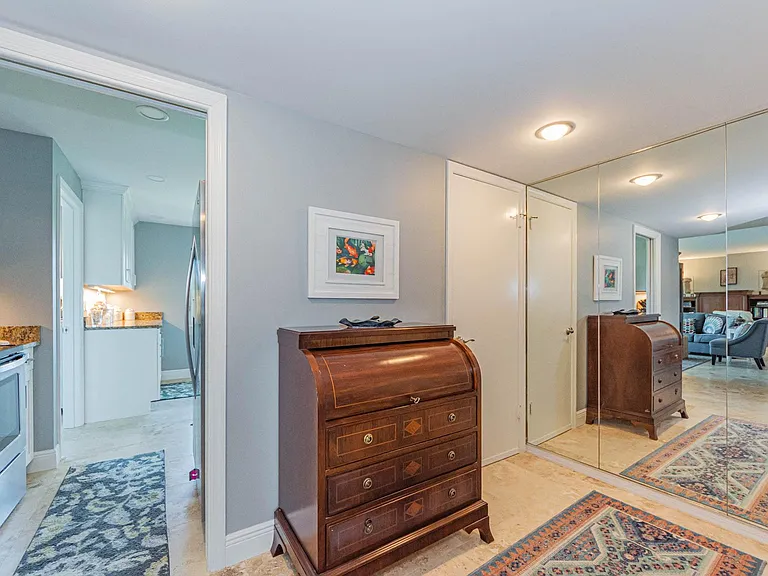 1715 Ocean Dr #3B — Photo 12