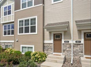 831 Roselyn Dr, Victoria, MN 55386