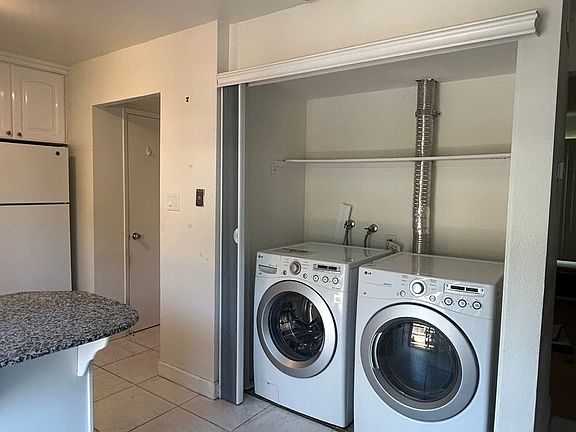 5th image of 8915 Salmon Falls Dr
