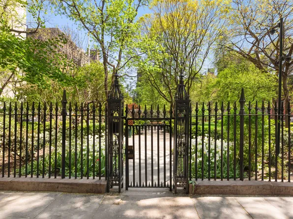 22 Gramercy Park image 18 of 23