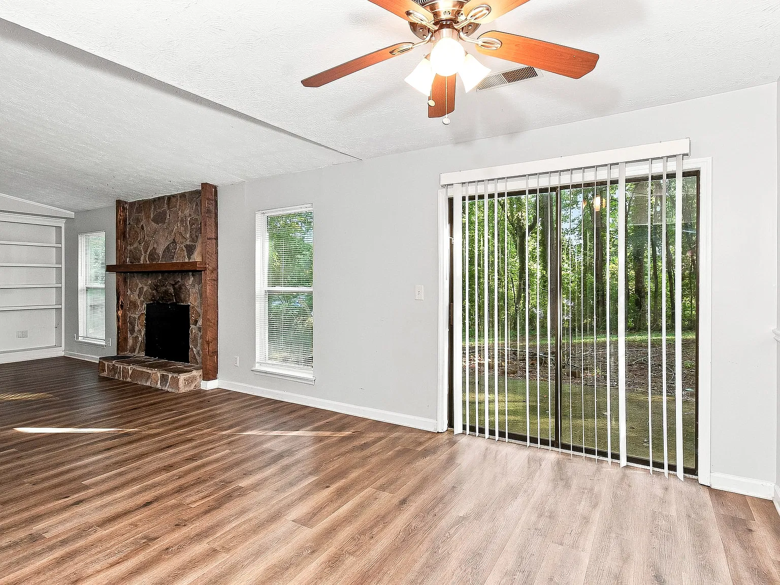 1515 Captain Thomas Court — Photo 4