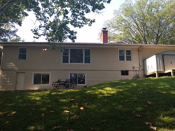 5th image of 538 Jefferson Cir