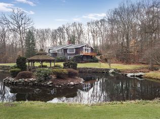 105 Twin Oak Ln, Wilton, CT 06897
