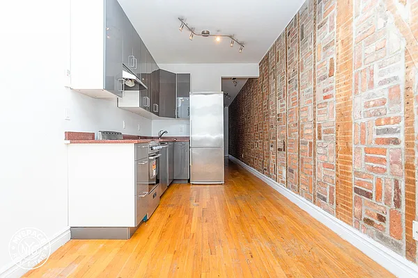 Rented by MySpaceNYC | media 14