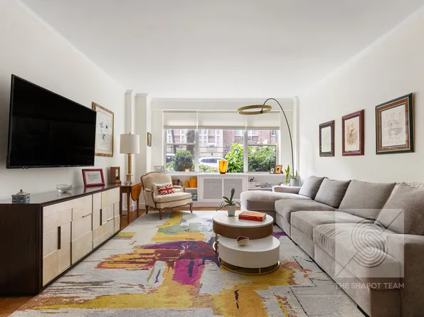 12 Beekman Place image 1 of 13