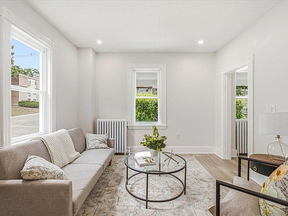 5th image of 29 Wentworth Ave