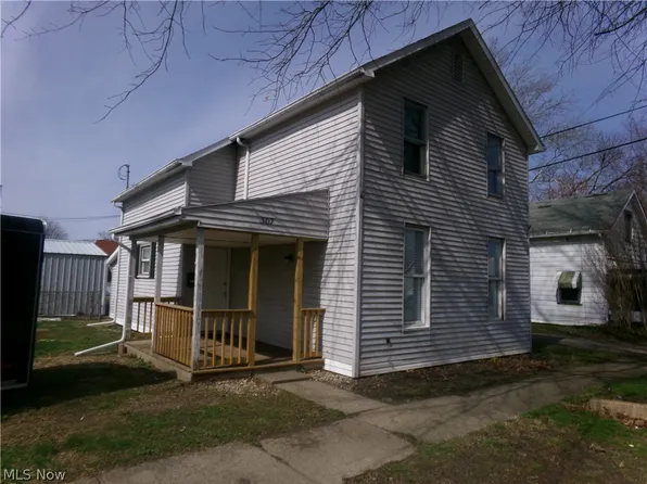 307 N 12th St, Coshocton, OH 43812