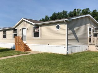 177 Iron Rdg, Fenton, MI 48430