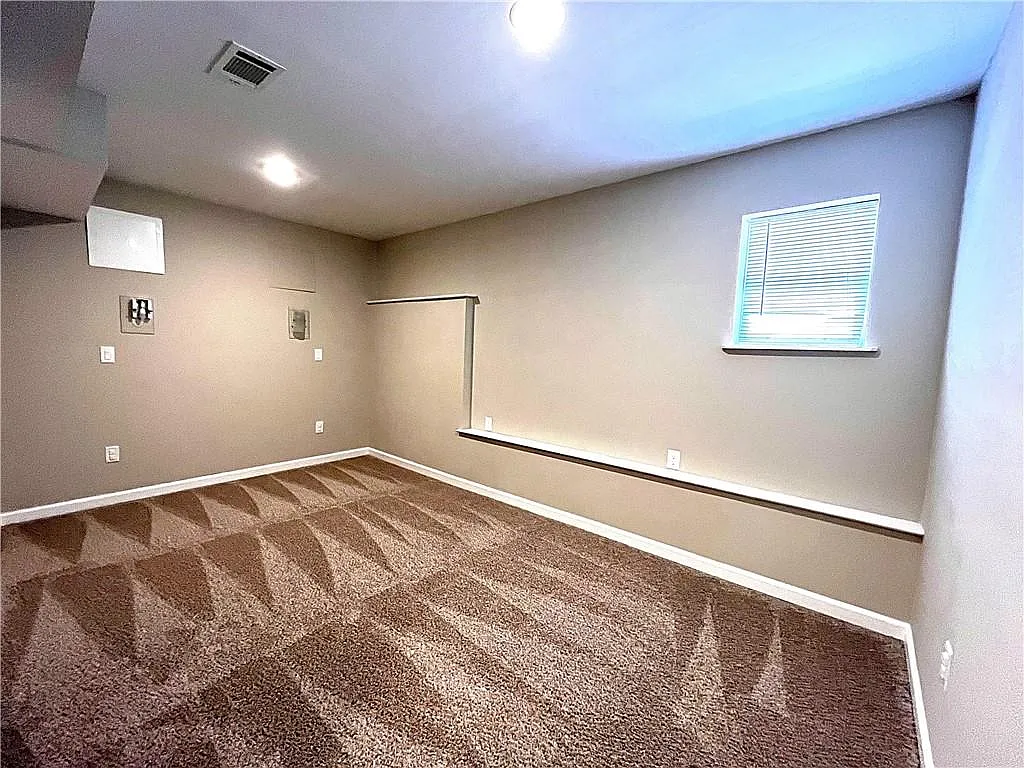 Building Photo - 211 Water Oak Pl