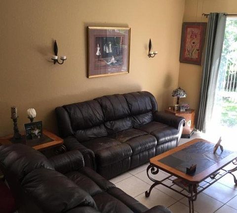 4th image of 5479 Queenship Ct