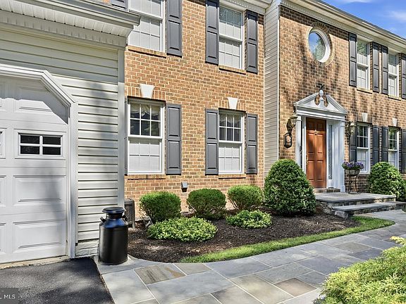 4th image of 4930 Bramhope Ln