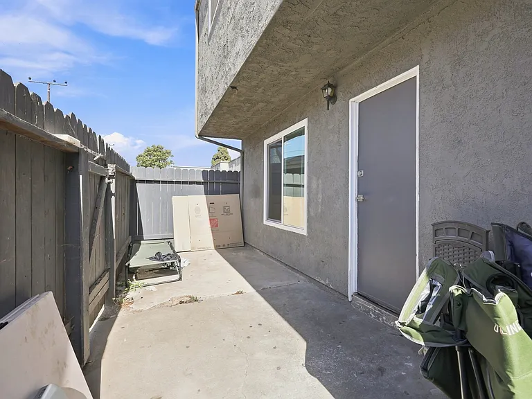6353 Hummingbird St — Photo 10