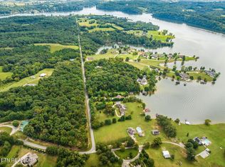 100 Beals Chapel Rd, Lenoir City, TN 37772