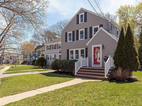 19 Wildwood Rd, Medford, MA 02155