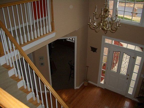 Dramatic 2 story entry