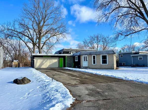 1751 Gary Ave, Aurora, IL 60505