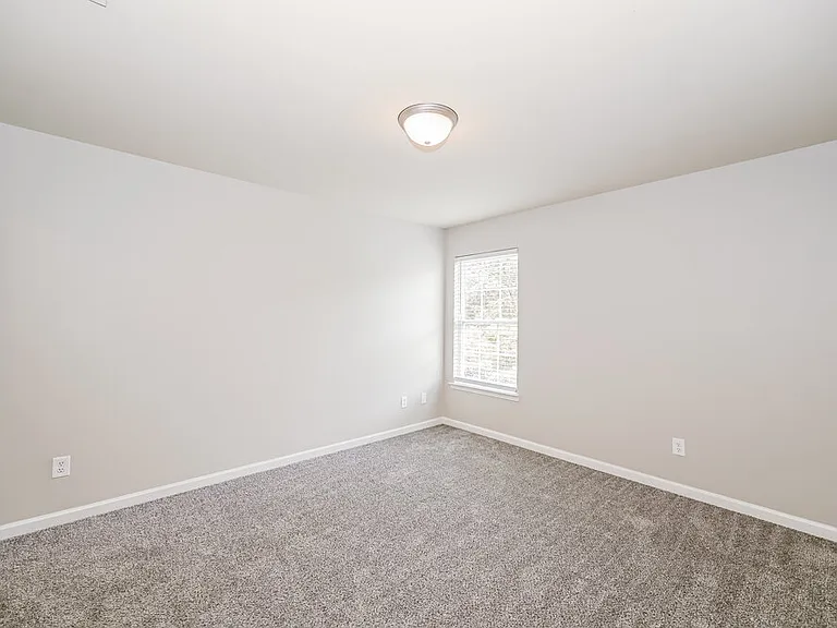 167 Lyndhurst Dr — Photo 15
