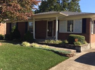 2207 Federal Hill Dr, Jeffersontown, KY 40299