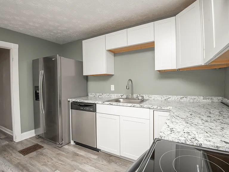 117 E Glenwood Ave #1 — Photo 15