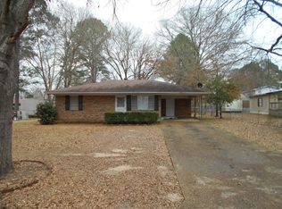333 Maxine St, Hampton, AR 71744