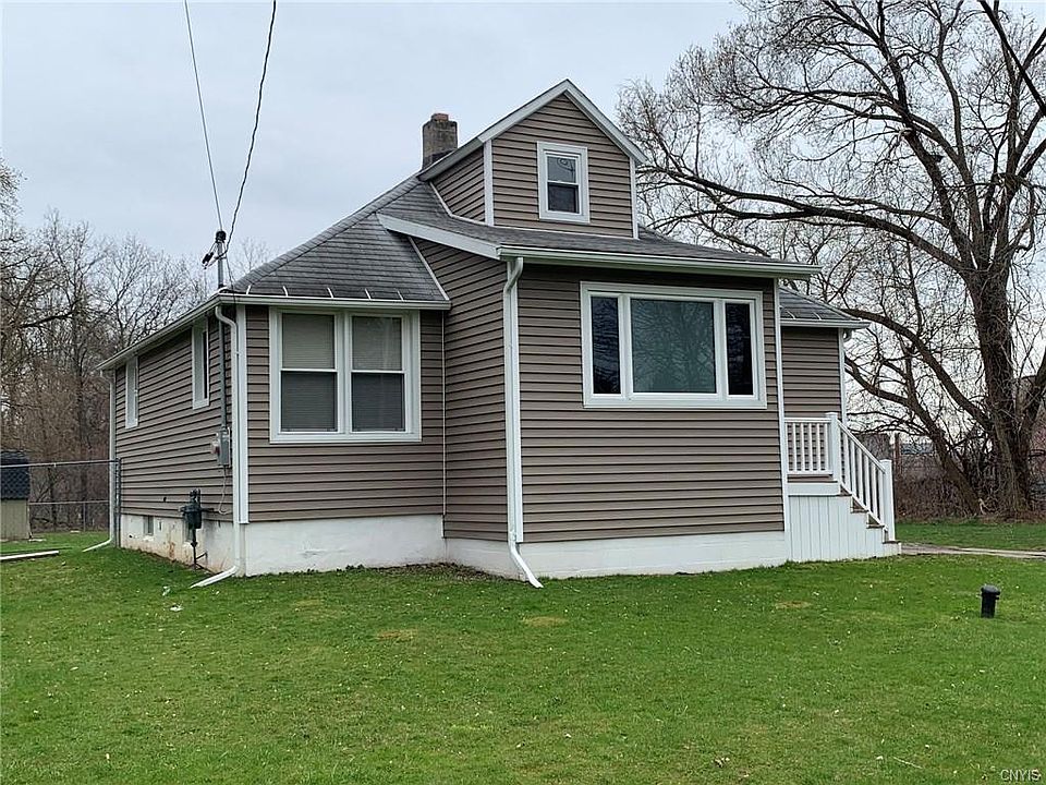 1st image of 109 Bradley St #109