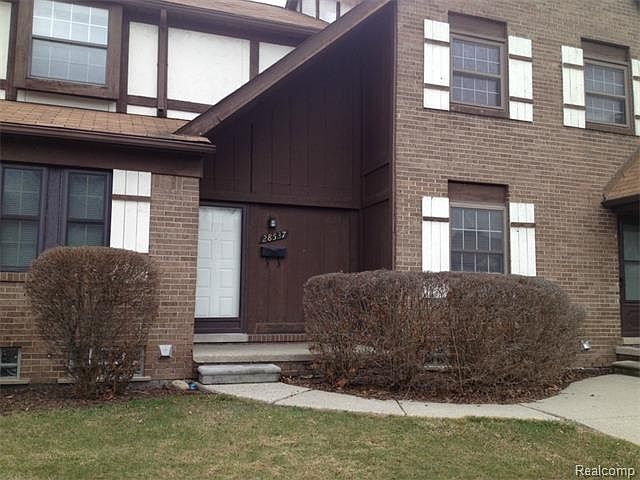 1st image of 28537 Regent Ct S