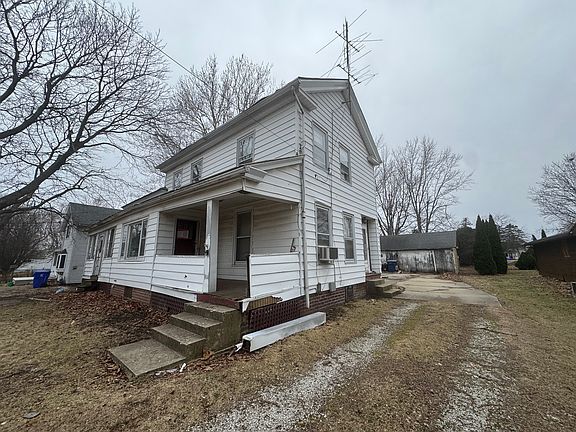 2nd image of 819 Monroe St