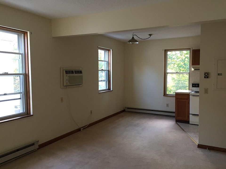 2nd image of 27 Moss St APT 2A