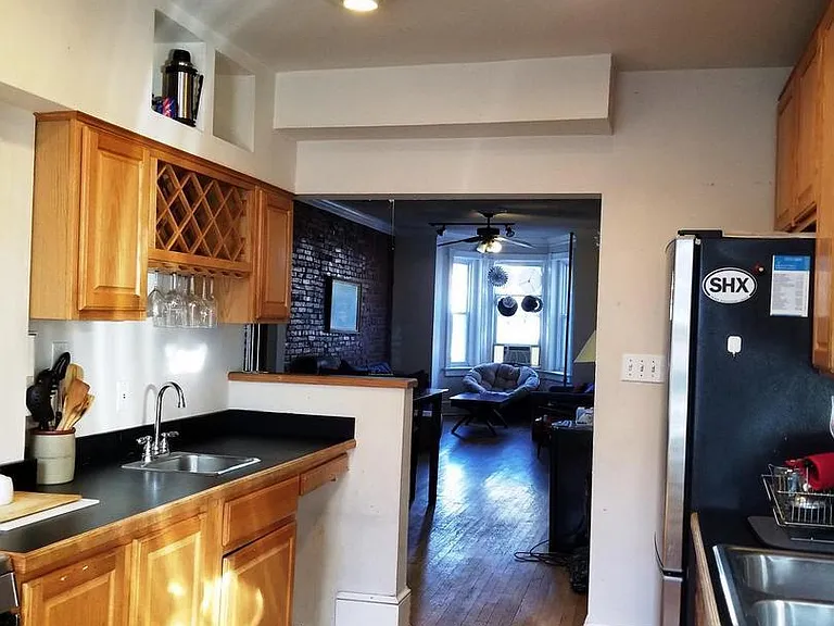 1377 F St NE — Photo 5