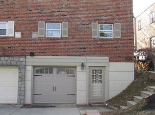 708 Susquehanna Rd, Philadelphia, PA 19111