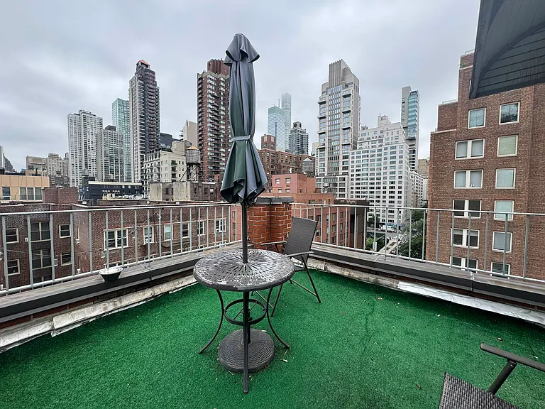 329 E 63rd St #6J — Photo 5