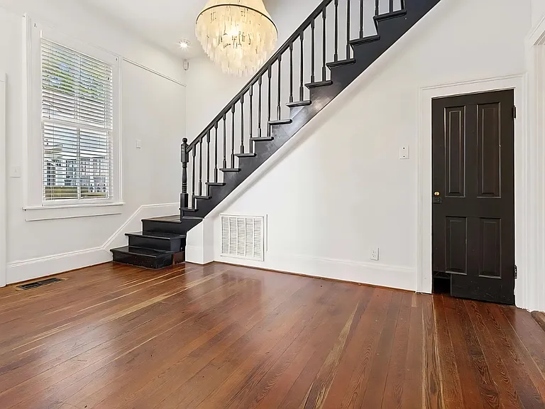 24 Houston St — Photo 12